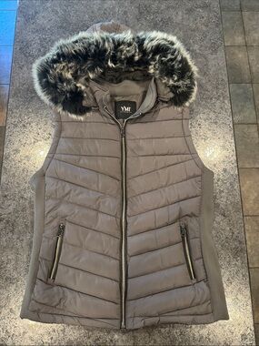 YMI Quilted Hooded Puffer Vest with Faux Fur Trim in Gray
